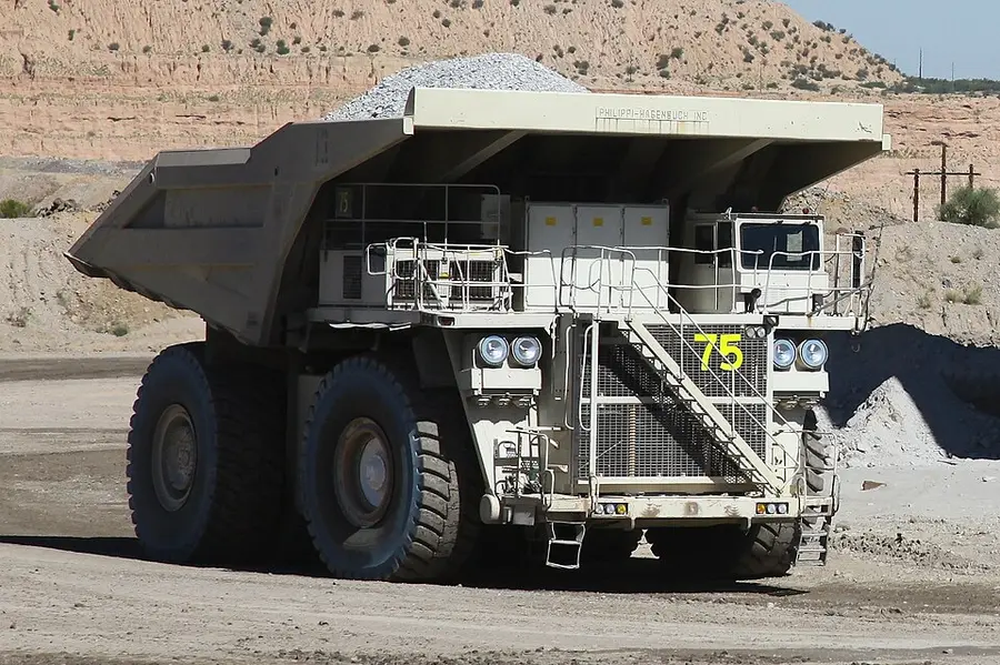 Tombereau minier dans une carrière